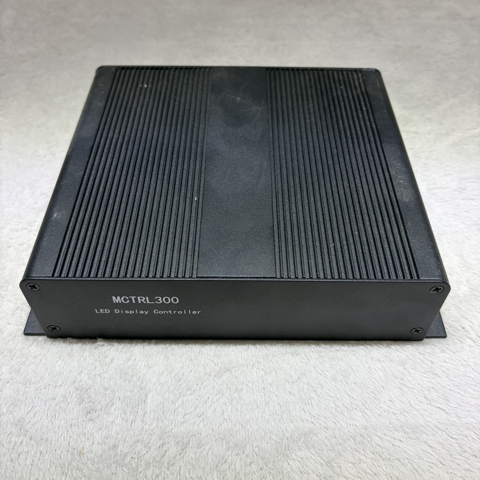 NOVASTAR MCTRL300 SYNCHRONOUS LED DISPLAY CONTROLLER BOX WITH POWER CABLE