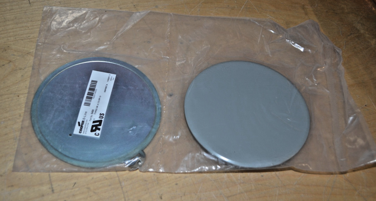 NEW ~ COOPER B-LINE ~ S400 ~ 4″ Conduit Enclosure ~ OIL-TIGHT HOLE SEAL ~ (p)