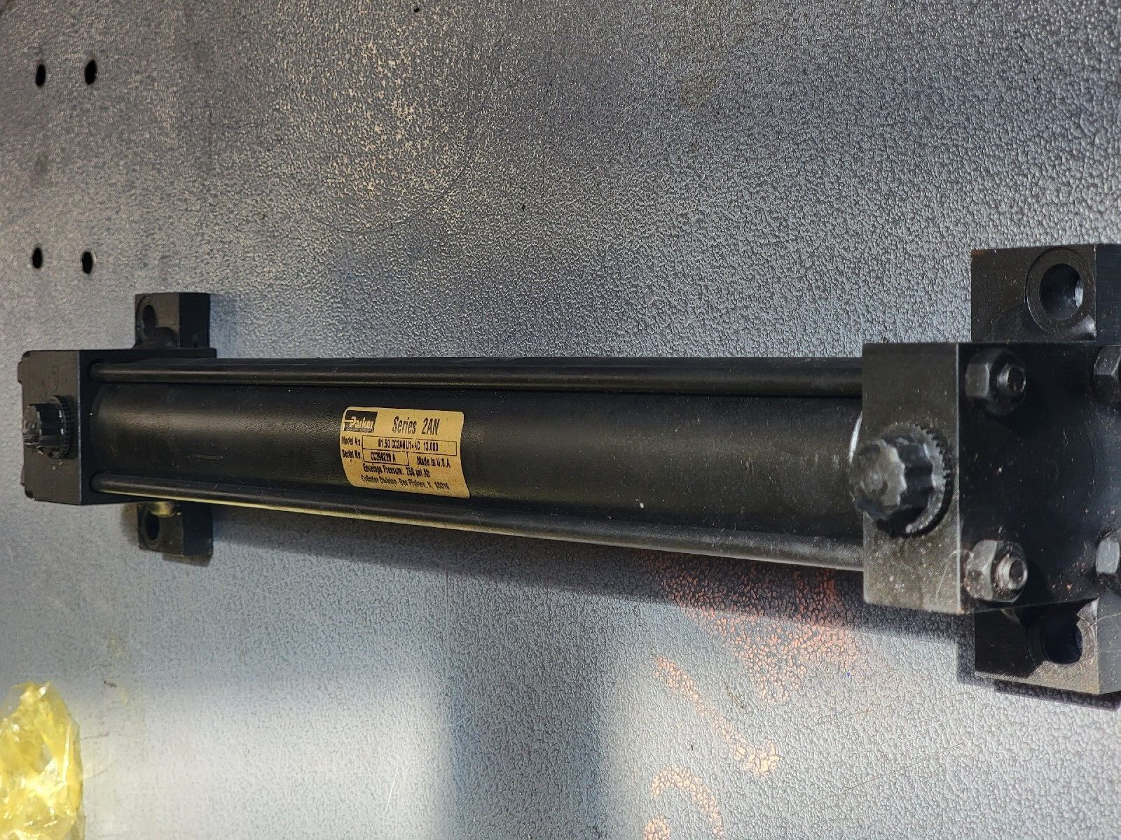 Parker 01.50CC2ANU14AC13.000 Pneumatic Cylinder 1.50″ Bore 13.000″ Stroke NEW