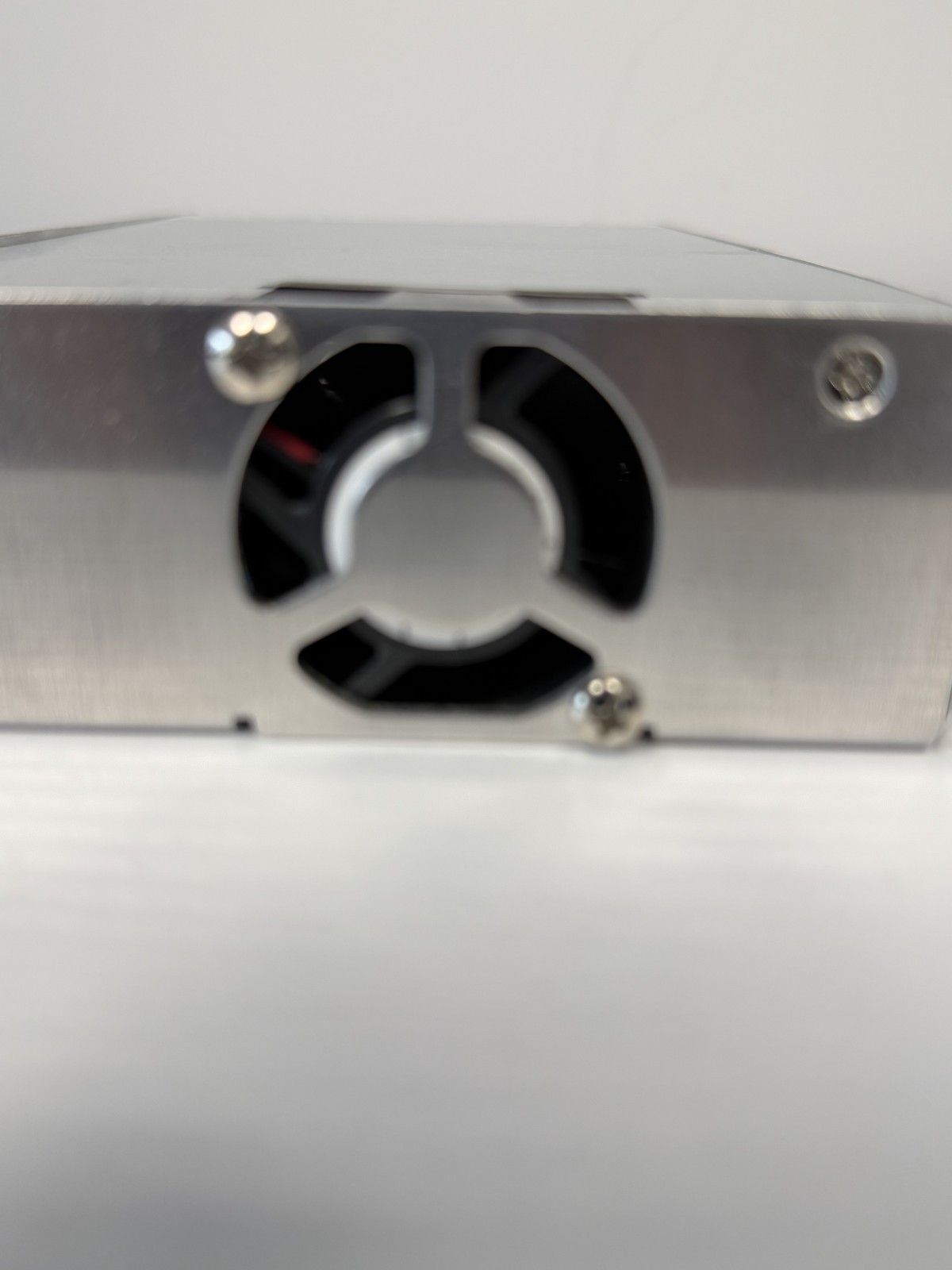 Mean Well: RSP-500-24 Enclosed Power Supply, 500W 24V 21A 100-240VAC