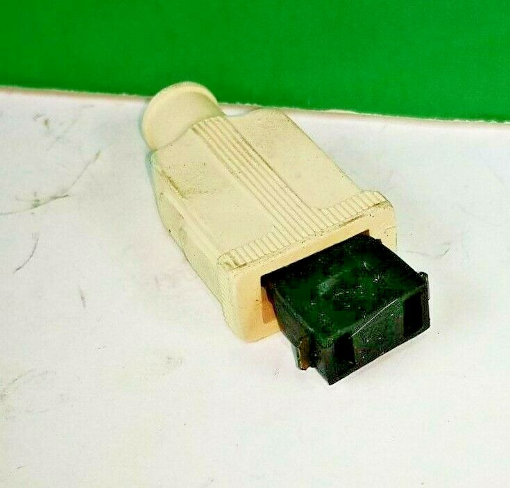 2-PK Female IVORY FLAT RUBBER CORD CONNECTOR 2P 2W 15A 125V Plug 1-15R NEW 86