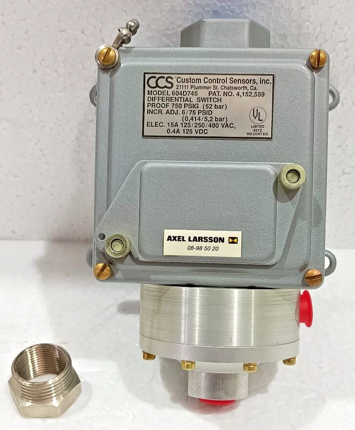 CSS 604D745 4,152,559 DIFFERENTIAL SWITCH PROOF 750PSIG 52BAR NEW FAST SHIPPING