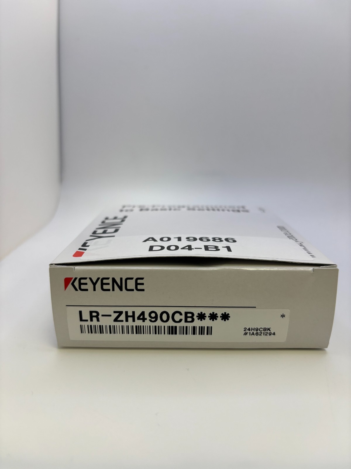 LR-ZH490CB Keyence Self Contained CMOS Laser Sensor LRZH490CB