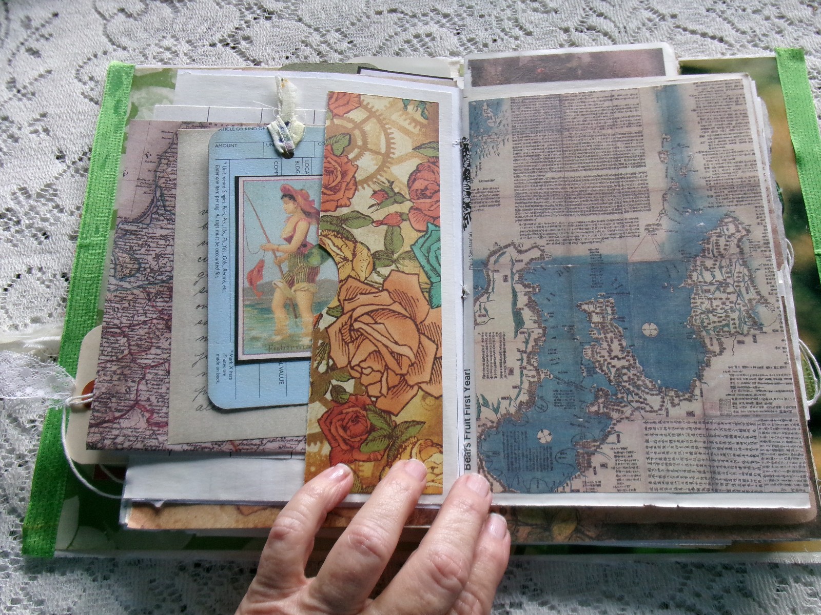 JUNK JOURNAL SIZE 7″ X 10″ APPROX. 120 PAGES