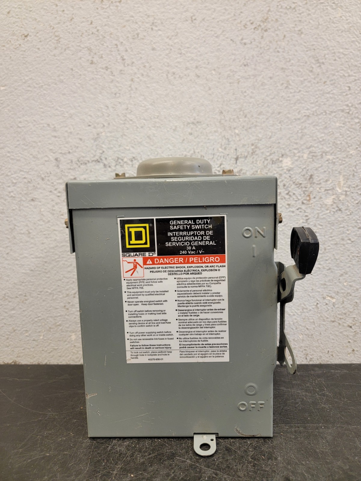 Square D D221NRB General Duty Safety Switch Series E3, 30A, 240VAC