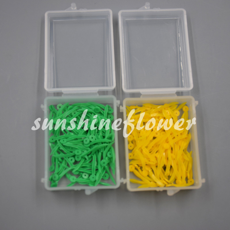 100 Pcs Dental Poly-wedge Available Plastic With Holes Disposable Wave Shape