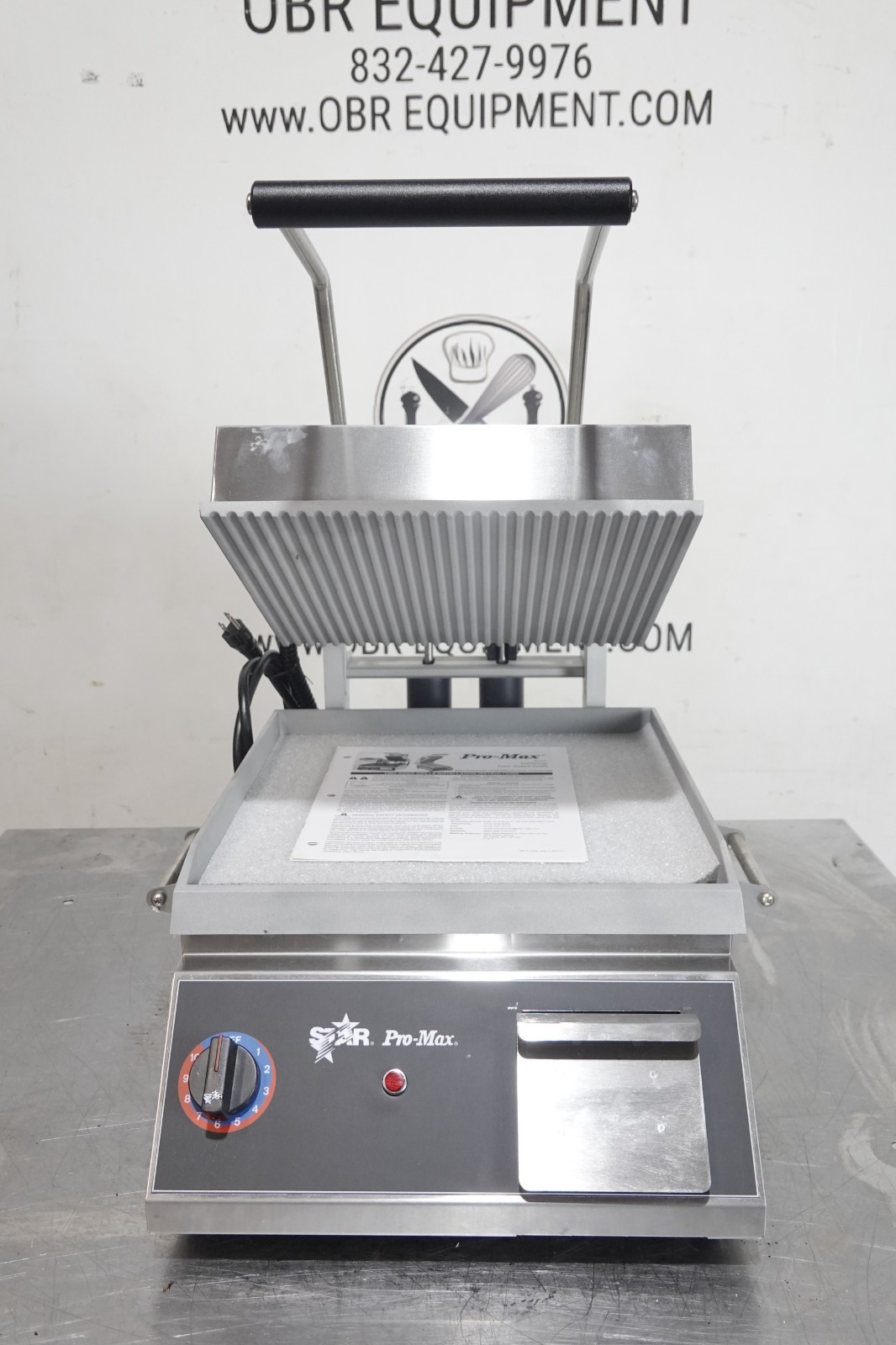 STAR PRO-MAX GROOVED ELECTRIC TWO-SIDED PANINI GRILL MODEL CG14