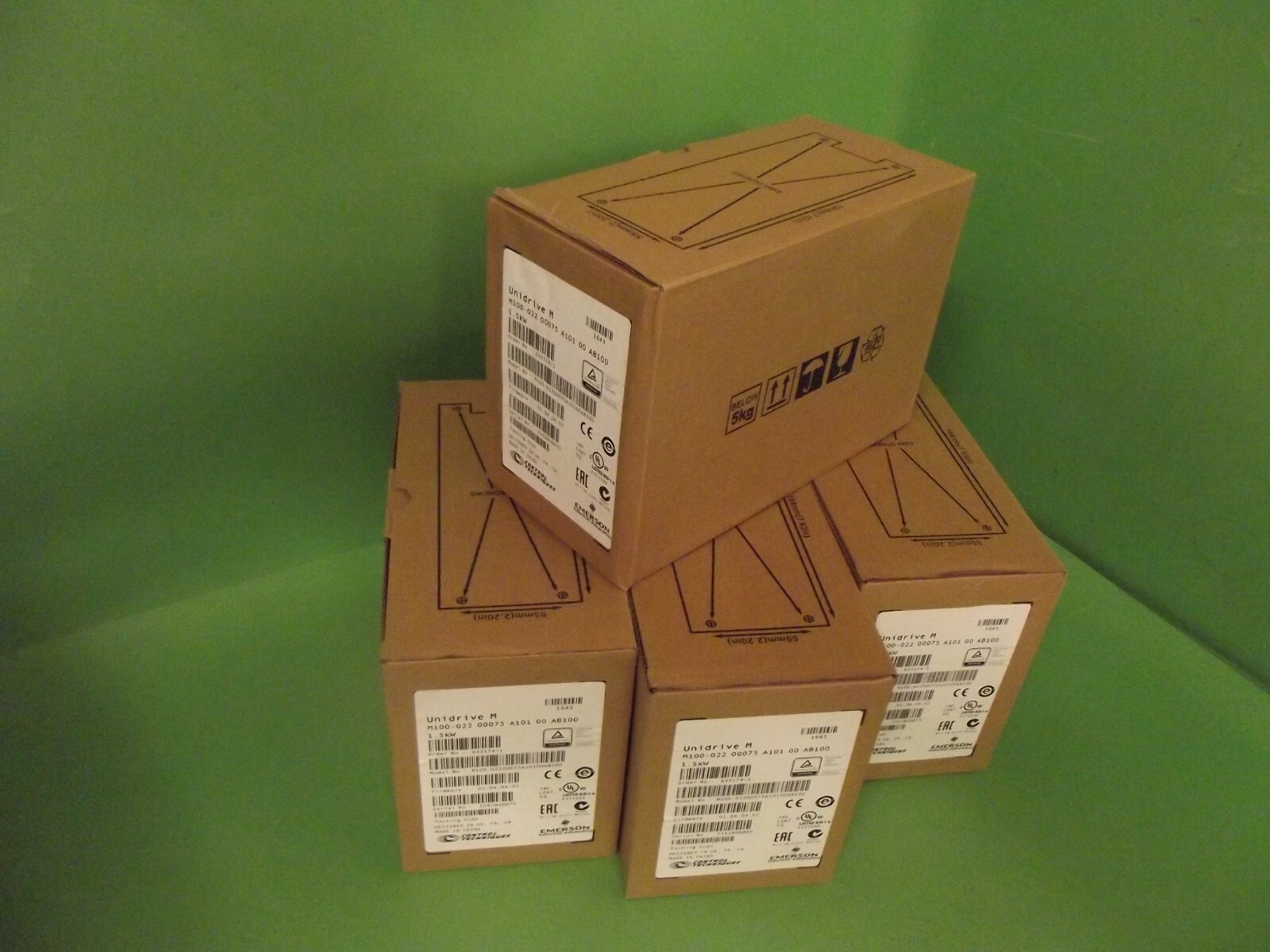 Control Techniques EMERSON UNIDRIVE M M100-022 00075 A101 00 AB100 1.5 kW