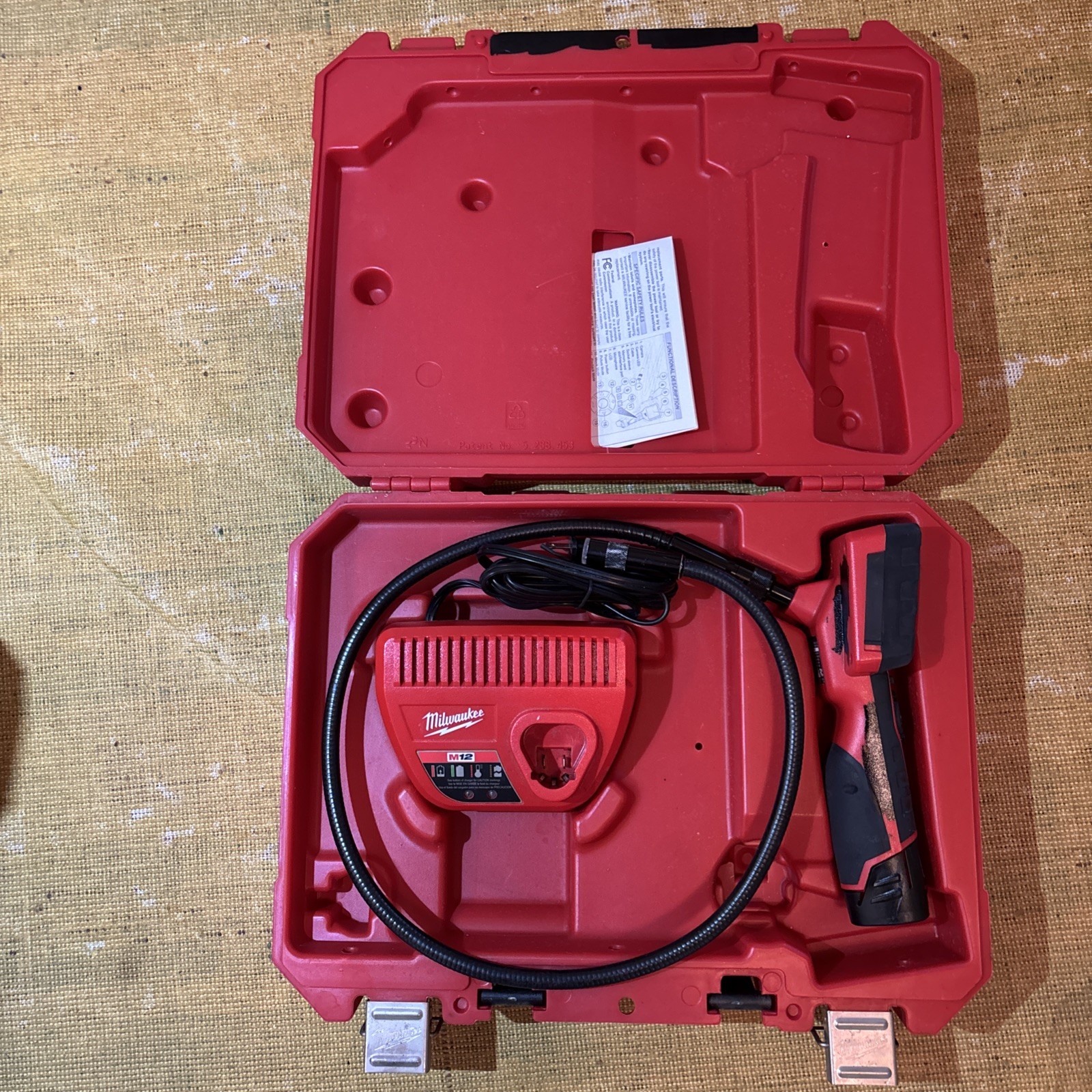 Milwaukee 2313-21 M12 12 Cordless M-Spector Digital Inspection Camera works