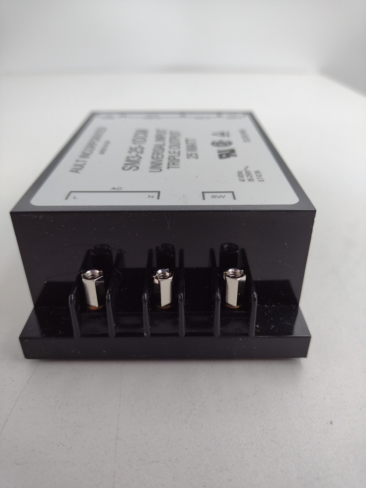 Ault Inc SM3-25-1DCM Universal Input Power Supply 25 WATT 47-83Hz 85-250V