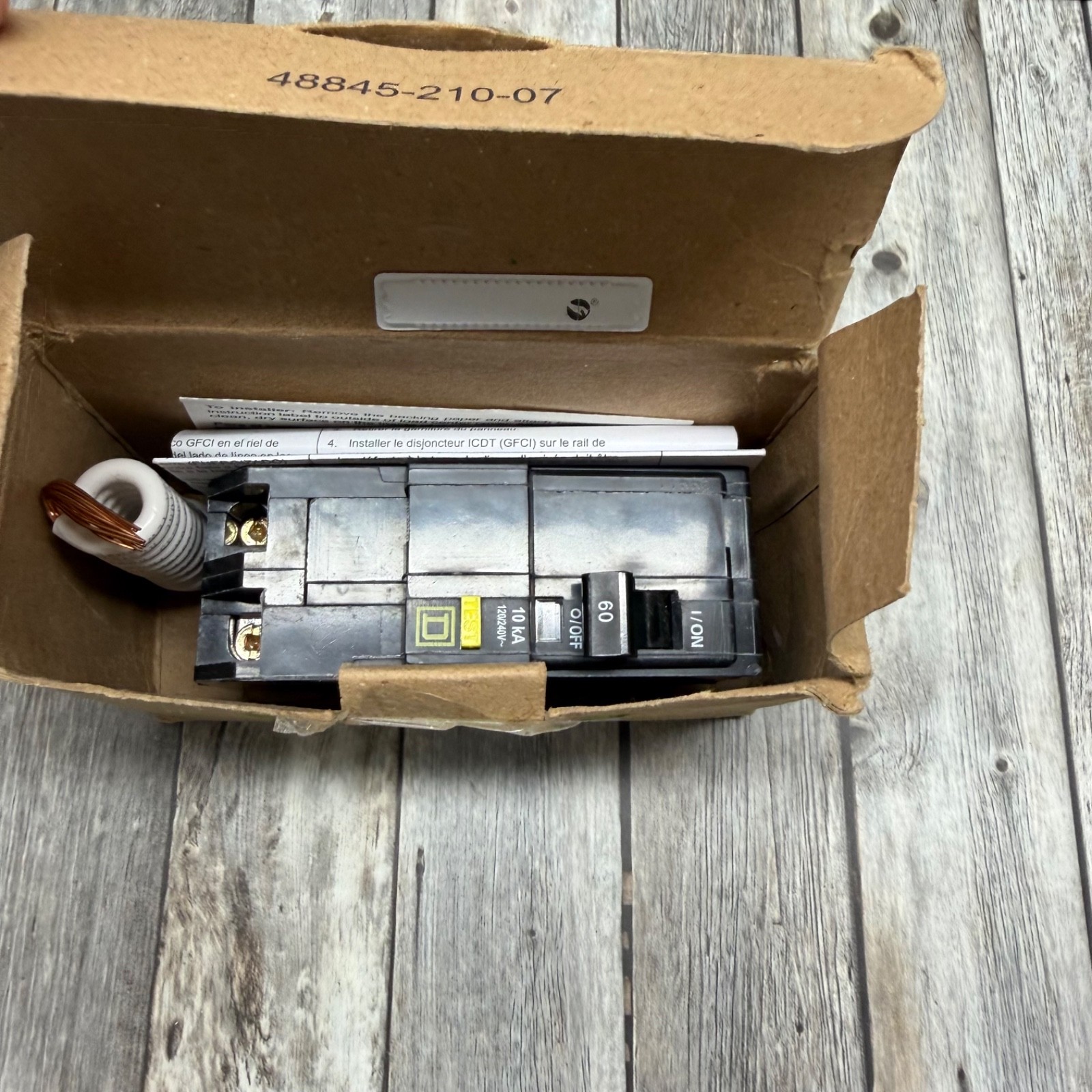 Schneider Square D QO 60-amp 2 Pole GFCI and Circuit Breaker Model #QO260GFICP