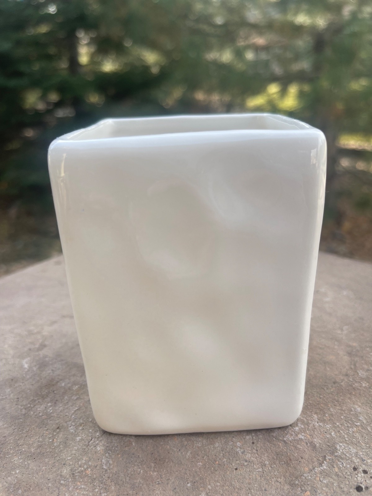 Rae Dunn «Focus» Container- 6 inches tall