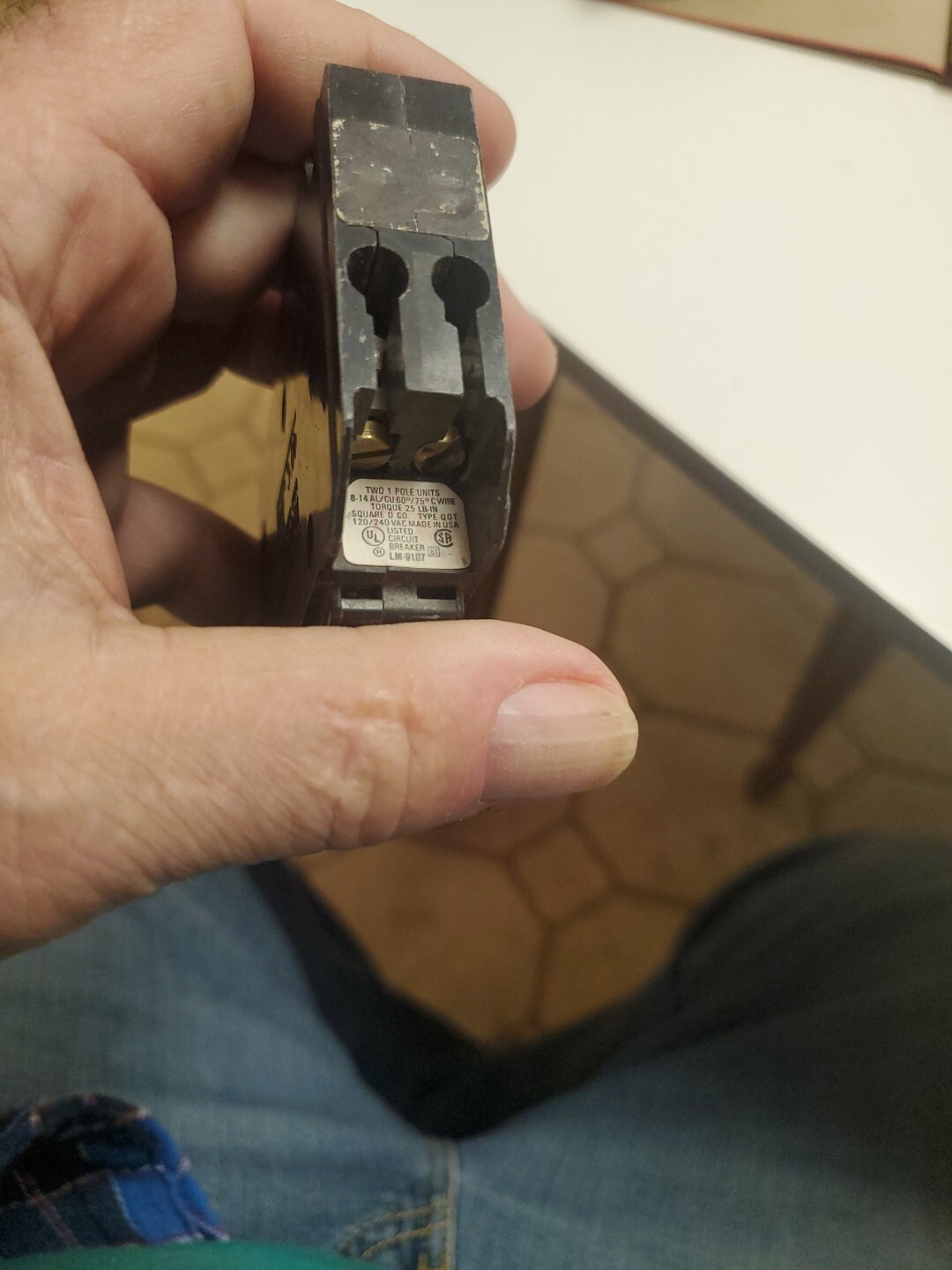 1PC SQUARE D QO2020 QO2020C 20A TWIN CIRCUIT BREAKER (NO HOOK) Type QOT SHP PRIO
