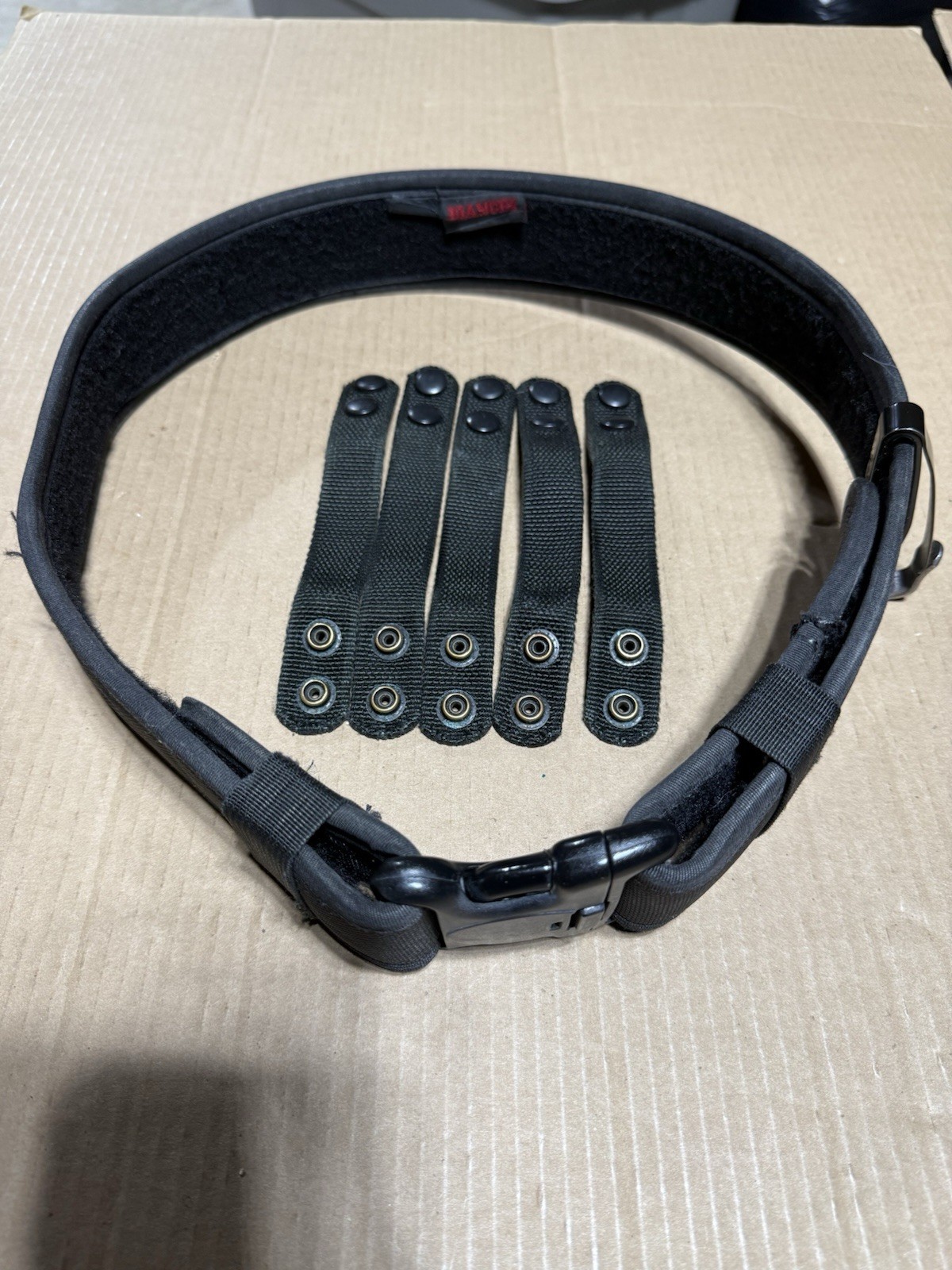 Bianchi AccuMold Duty Belt Large 34-40 CopLok 2.25 Black & 5 Nylon Belt Keepers