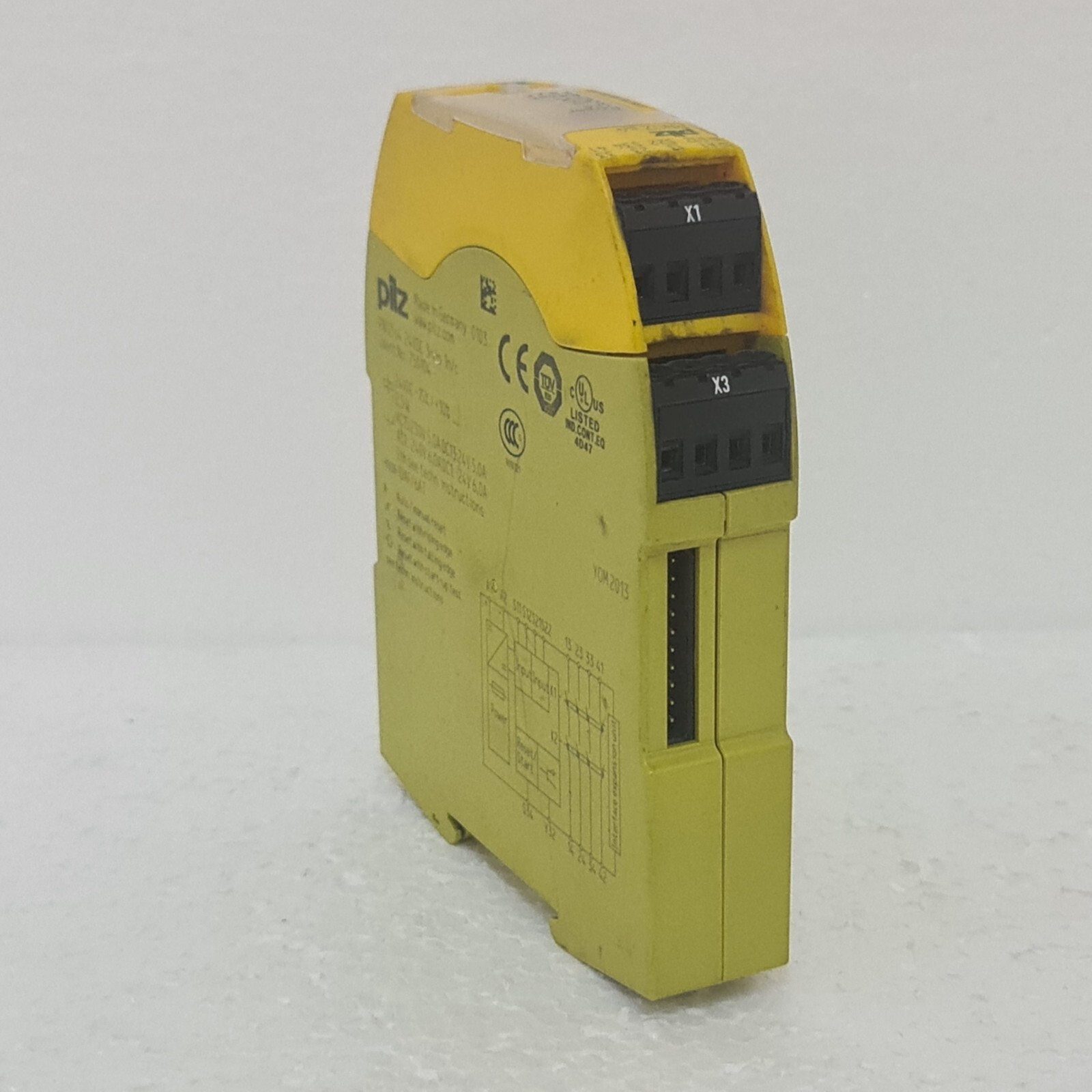 PILZ PNOZ S4 24VDC 3N/O 1N/C SAFETY RELAY Ident. no.: 750104