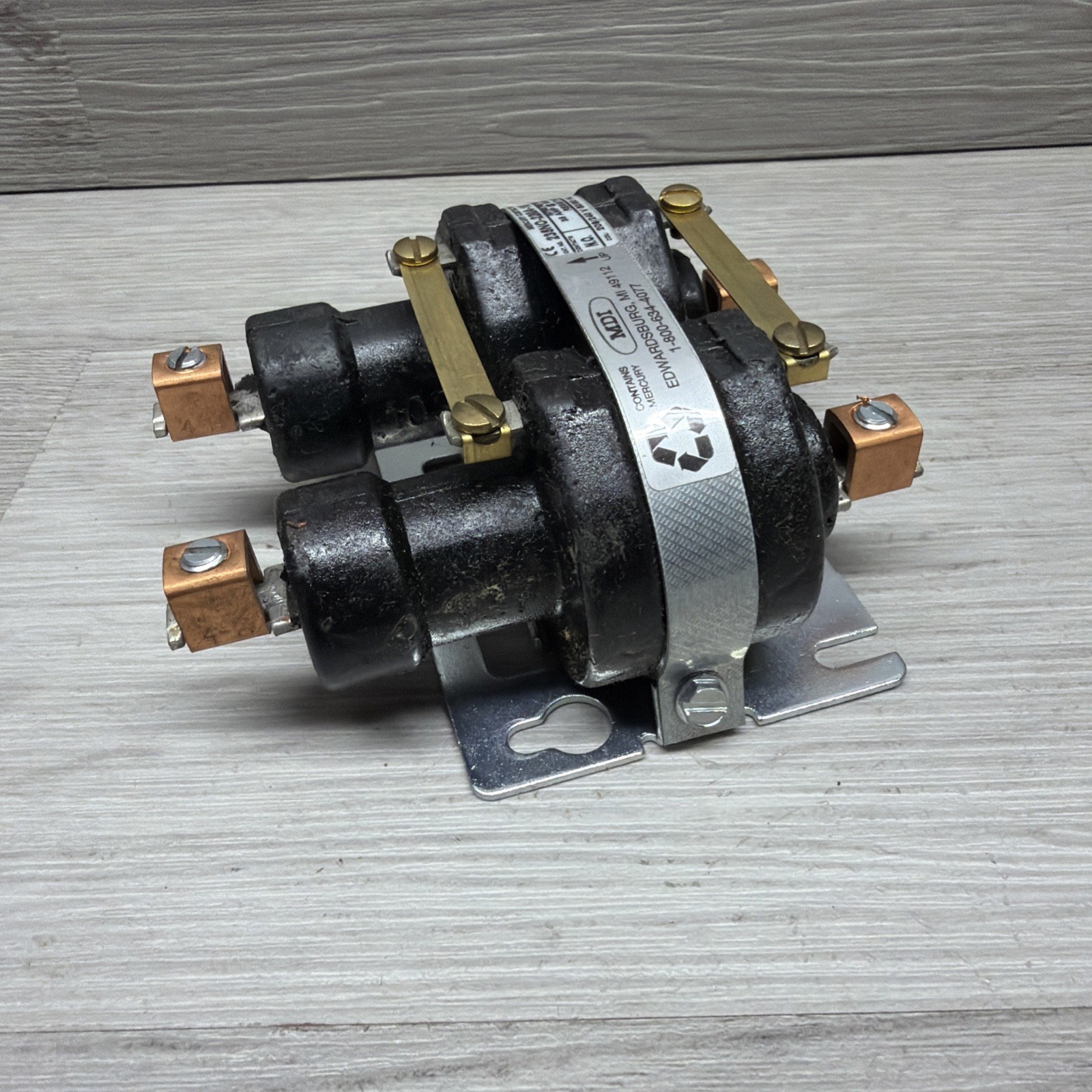 MDI 235NO-220A-18 Mercury Contactor, 2-Pole 35 Amp @ 600V, 208/240VAC Coil