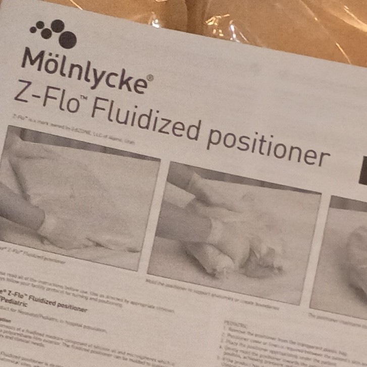 Mölnlycke Z-Flo™ Fluidized Positioner w/ cover (16 X 24″) 6 PCS NIB_fast ship