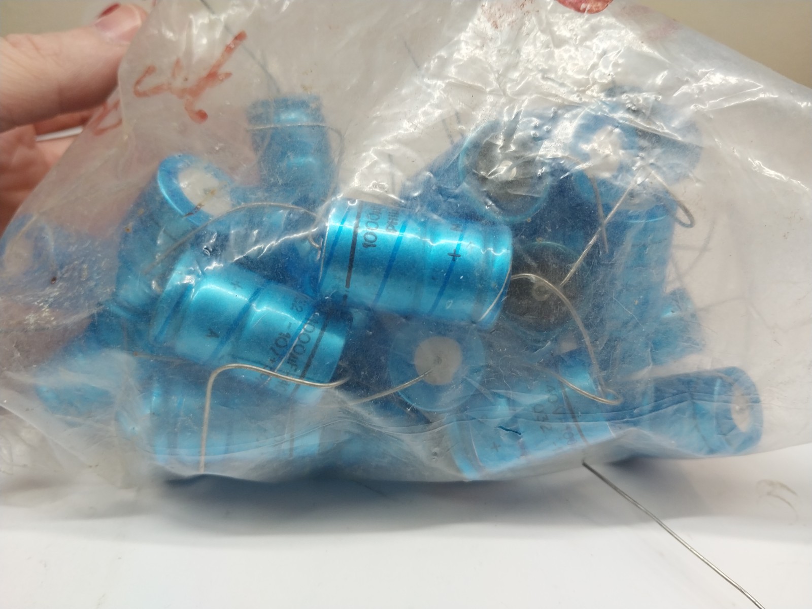 35x 1000uf 40V axial Philips 032 capacitors vintage