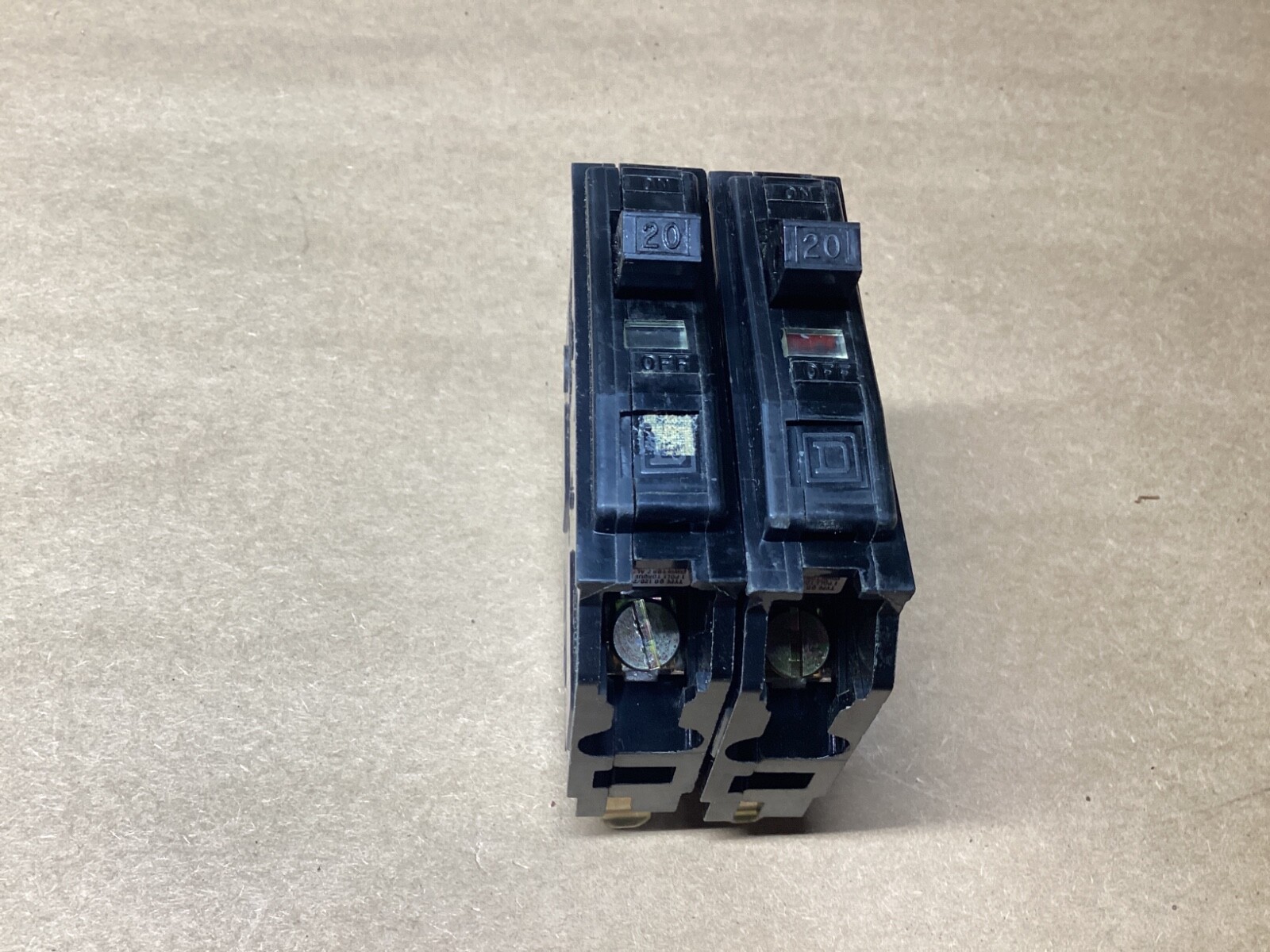 LOT OF 2 SQUARE D QO120 SINGLE POLE 20 AMP CIRCUIT BREAKER #114G130*CO