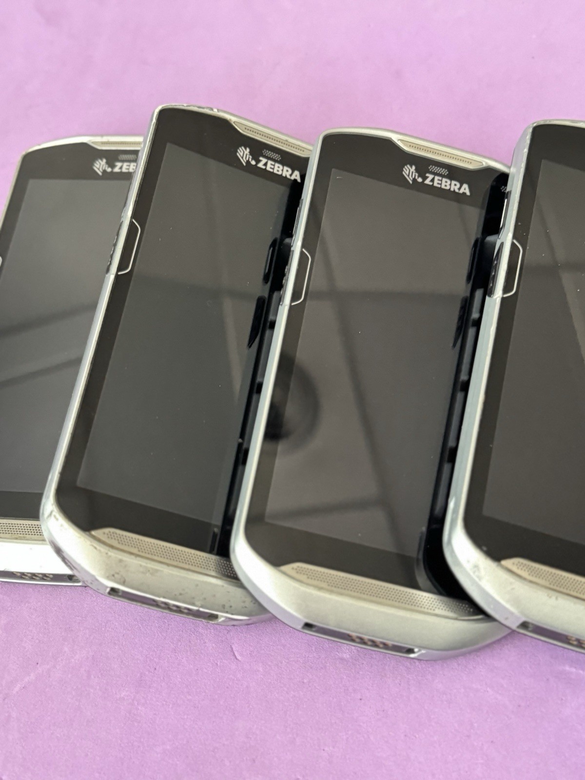 4x *POWER TESTED* Zebra TC56CJ-2PAZU4P-A6 / TC56CJ-1PAZU2P-US Computer Scanners