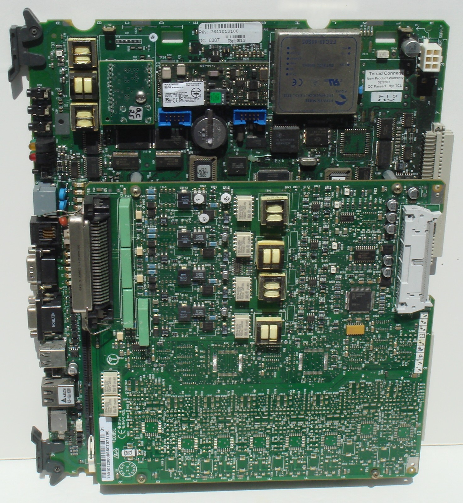 TELRAD IPeX1 32-Port Phone Server 76-410-1310/0 w/ 4-Port Unified Messaging Card