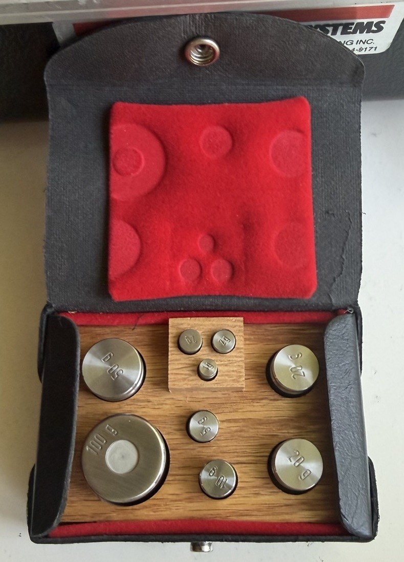 RICE LAKE WEIGHING SYSTEMS Calibration Weight Set Kit with Case 2LB to 1g