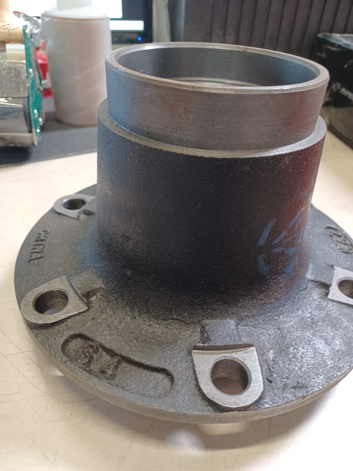 150.T1601 Watson & Chalin 8K Steerable Lift Axle Wheel Hub