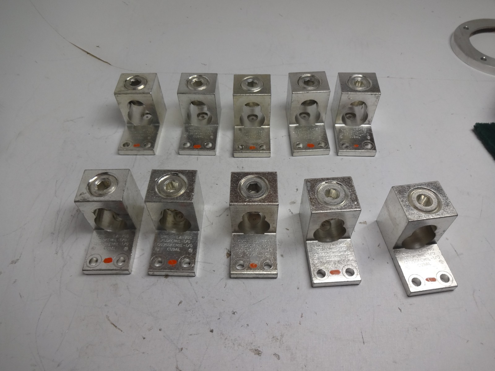 Lot of 10 CMC LA-750 750KCMIL-1/0 (2) 350KCMIL-1/0 CU9AL Mechanical Lugs