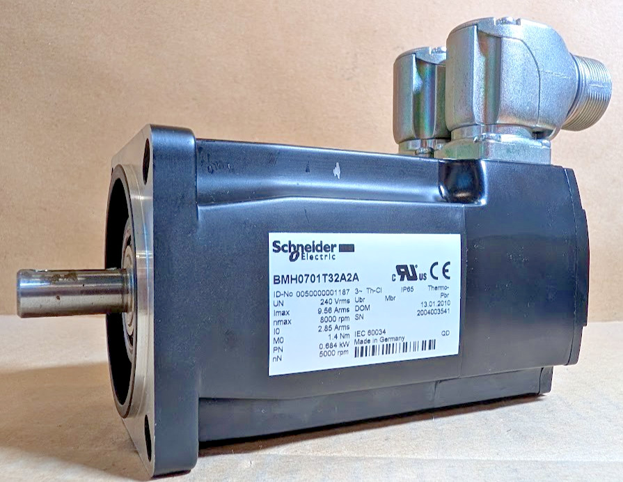Schneider Electric BMH0701T32A2A Lexium 32 Servo Motor, 8000rpm, .68kW (New NB)