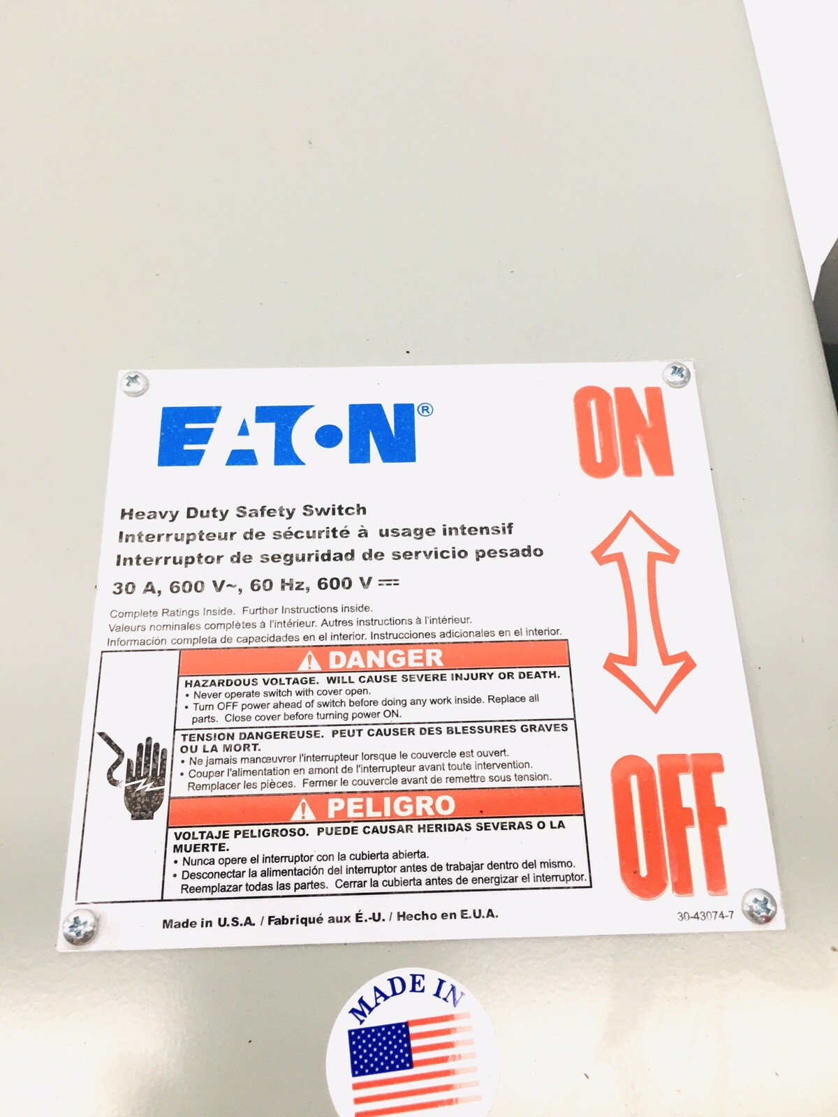 EATON ELECTRIC BOX DH261URK 30AMPS – 600V MAX AC OR DC, 2 POLE