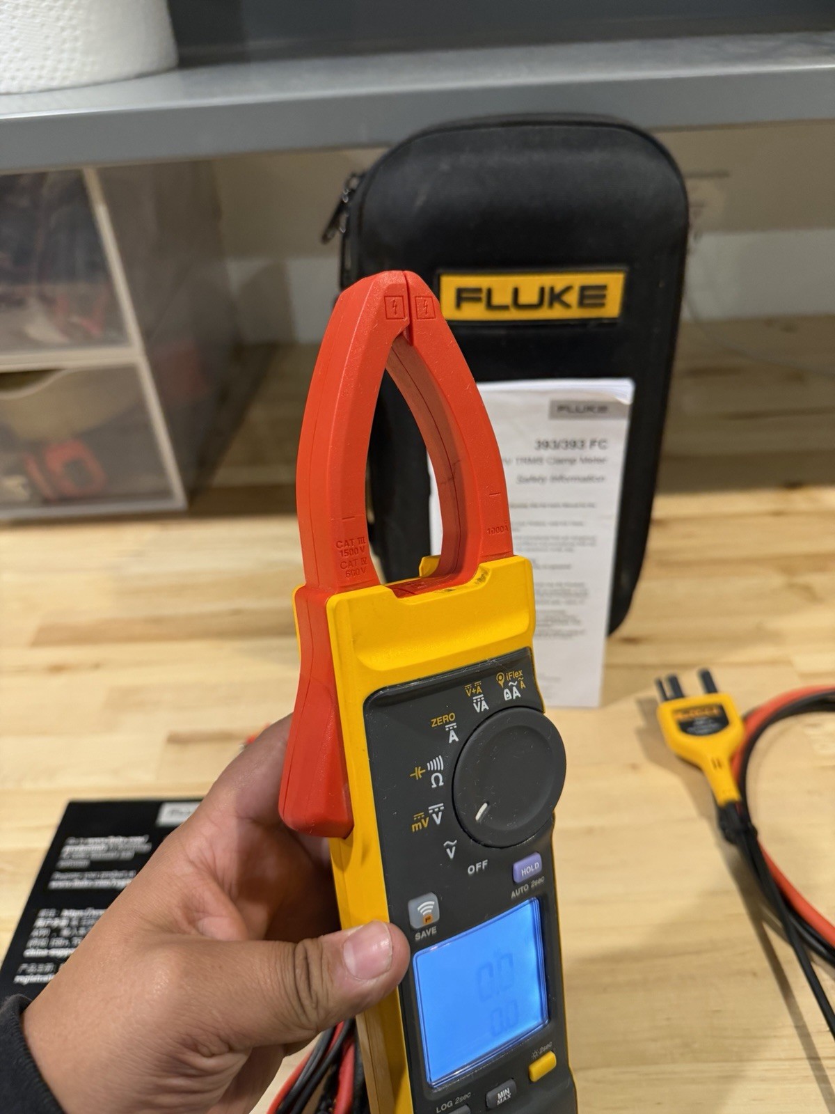 FLUKE 393 FC CAT III 1500V TRMS CLAMP METER W/ IFLEX PROBE & LEADS (TESTED)