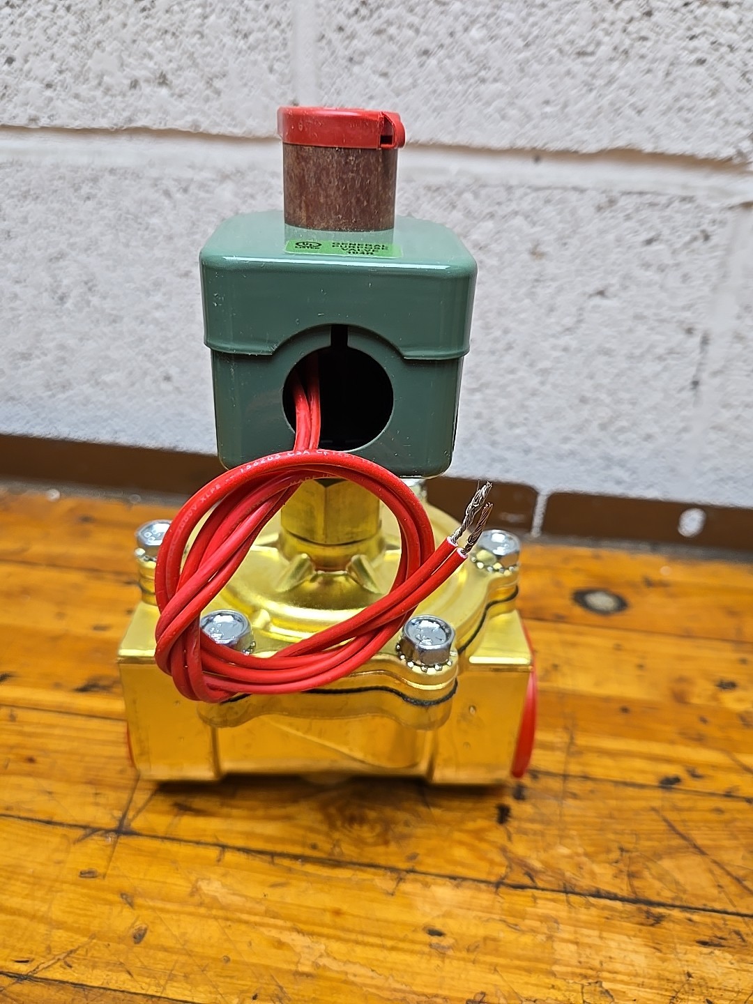 New ASCO 8210B059 120v AC 1-1/2” Brass General Service Solenoid Valve