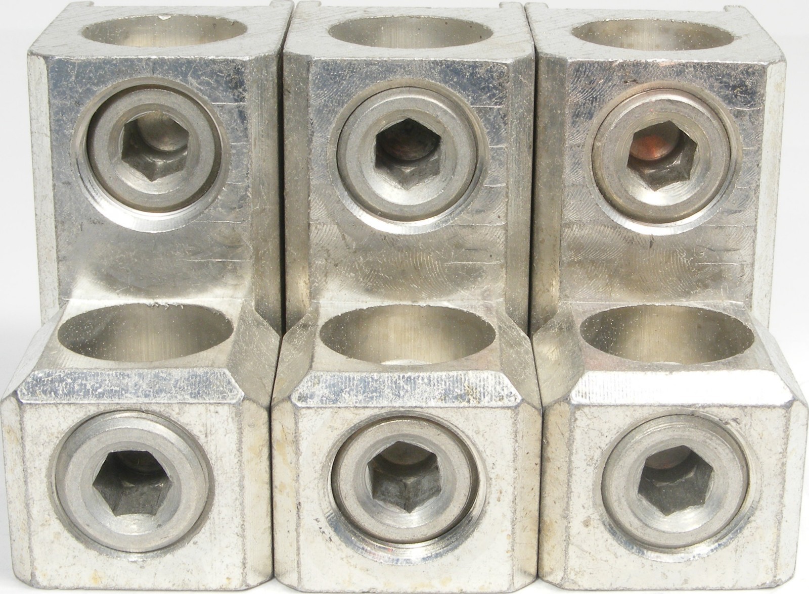 NEW Eaton Cutler-Hammer 3TA632LK Breaker Lug Kit 3P 630A, 2-500 kcmil, G Series