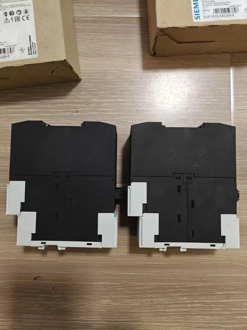 New Siemens 3UF7010-1AU00-0 SIMOCODE Pro V Motor Control Unit Free shipping