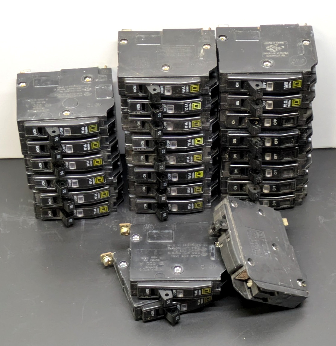 Square D Circuit Breakers Lot of 25: QO 20A 30A Single Pole Tandem Plug/Bolt On