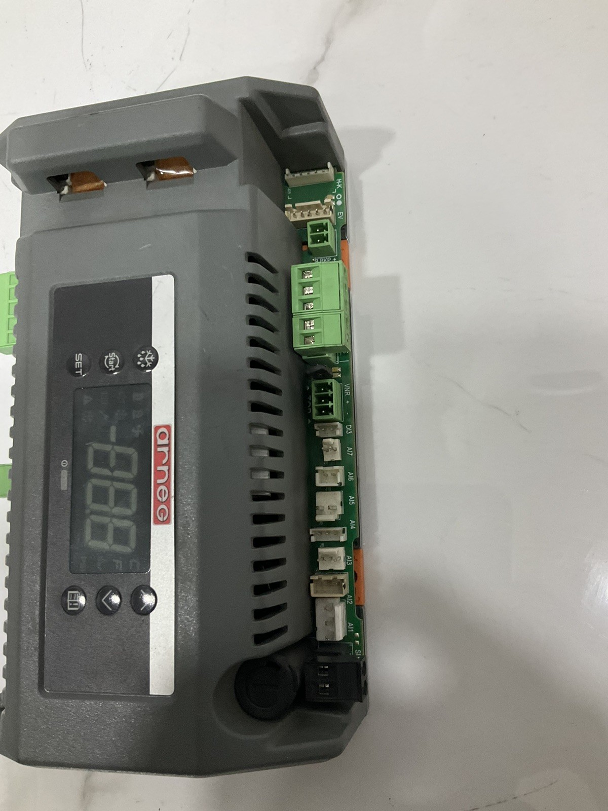 Emerson XCM25D unit controller 543-0220-00 with built-in display screen