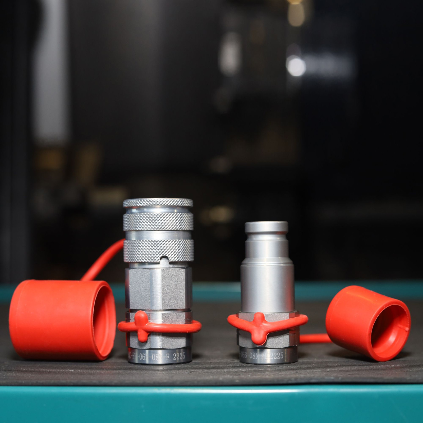 3/8″ Flat Face Hydraulic Quick Couplers Set – 1/2″ NPT Thread