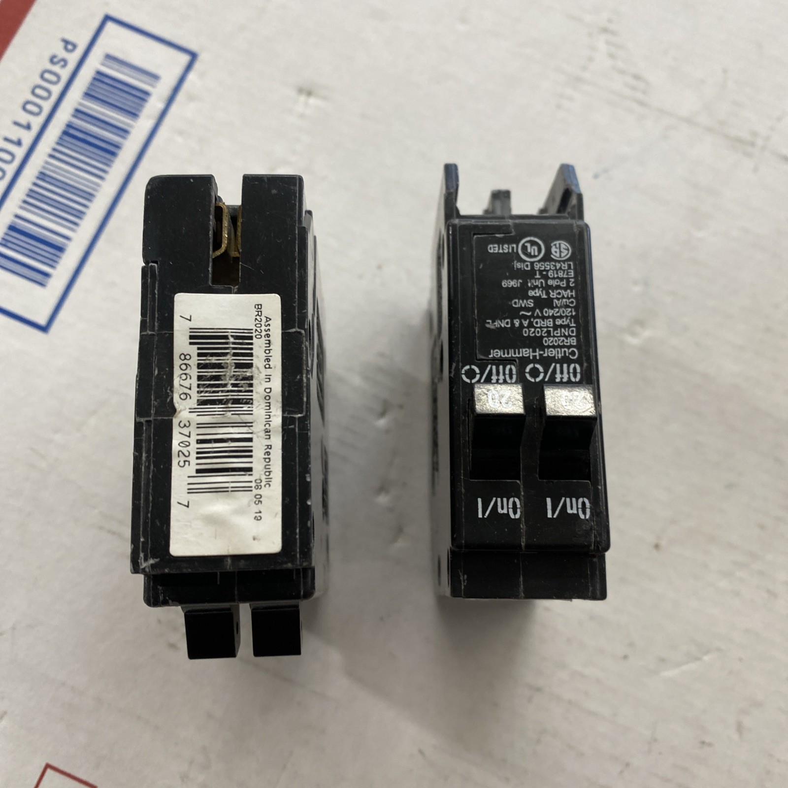Lot Of 2 Eaton BR2020 20 Amp Tandem Circuit Breaker 2 – 1 Pole 120/240V Type BR