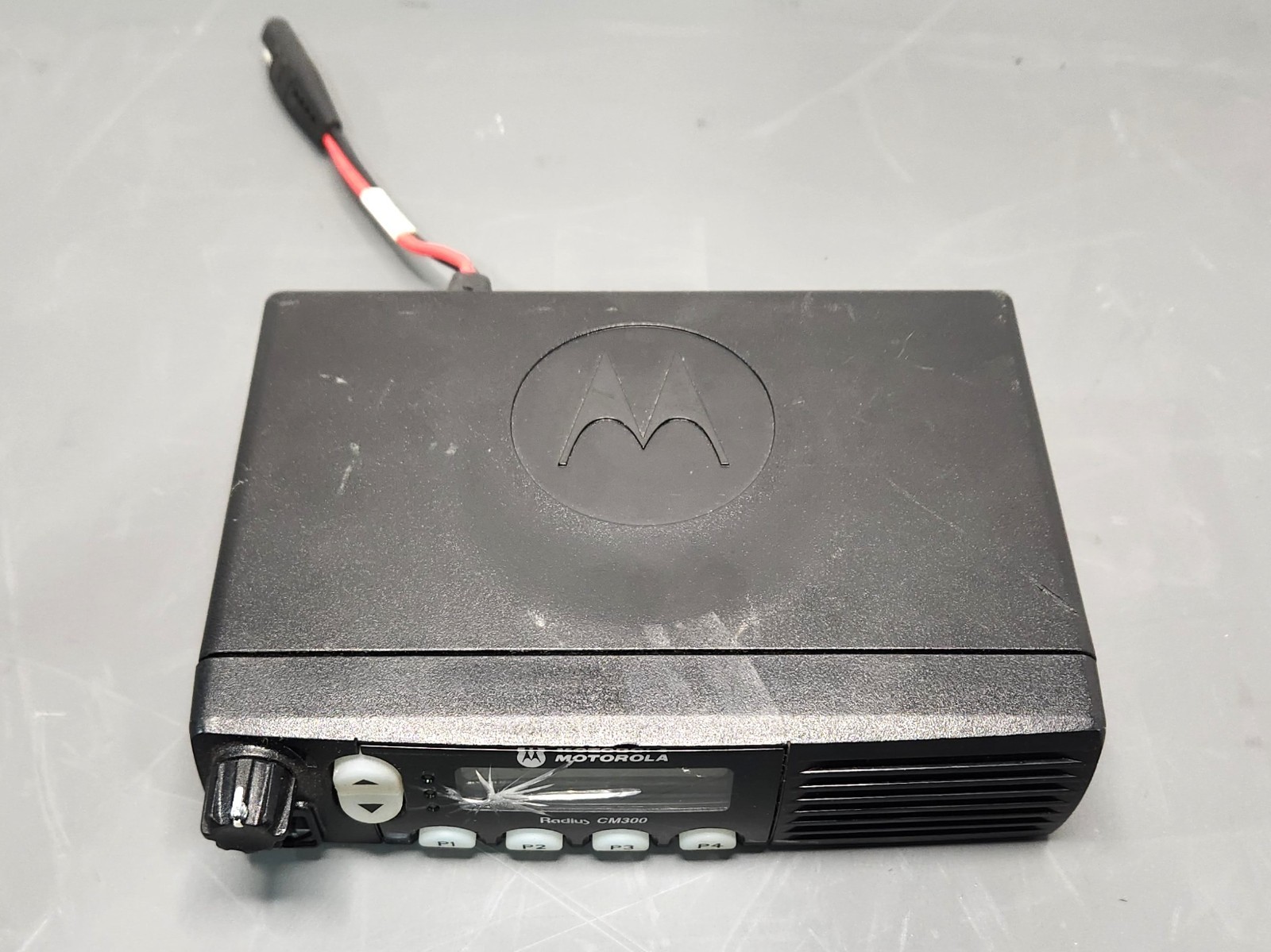 Motorola CM300 Mobile Two-Way Radio Cracked Screen AAM50RNF9AA1AN