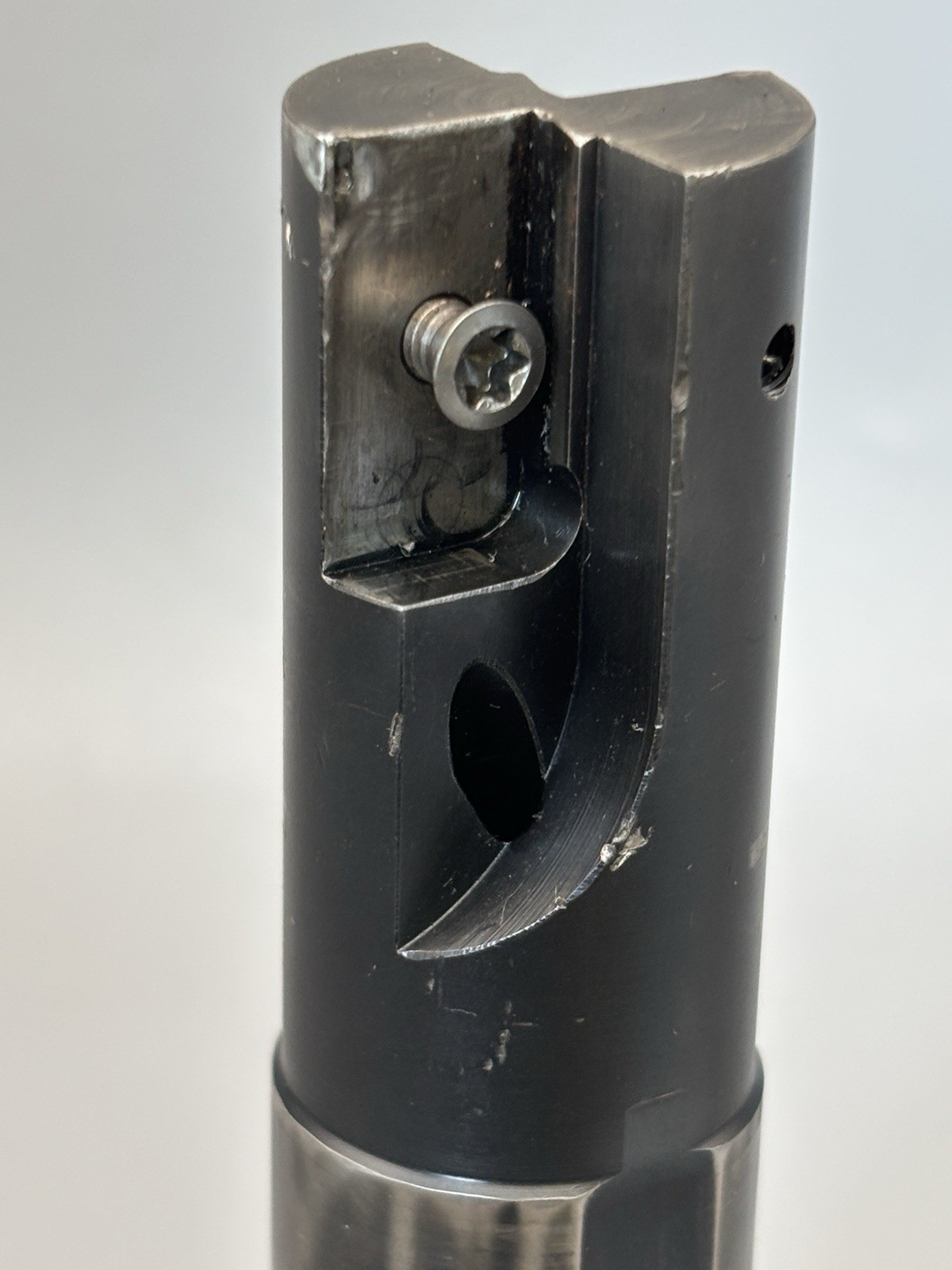 STS 1″ TMX0100.118.2.21 Indexable Two Flute Thread Mill 1″ Shank 4-1/4″ OAL