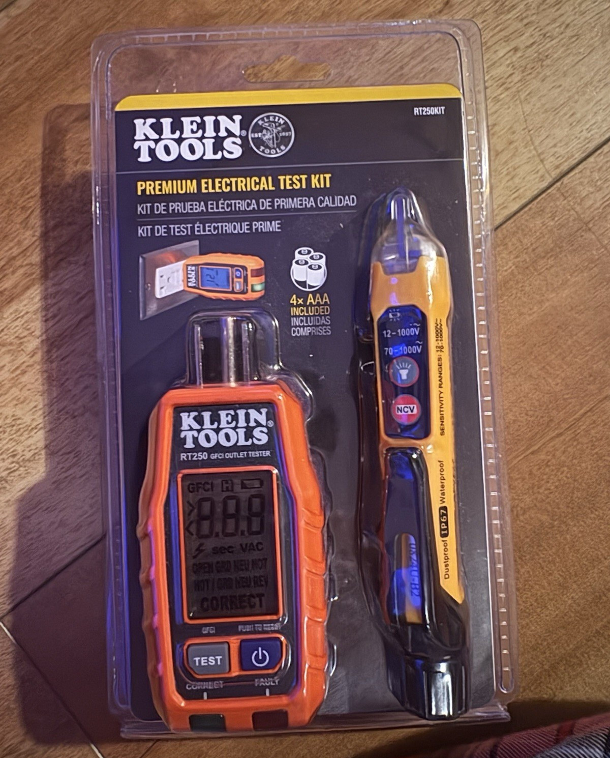 Klein Tools RT250KIT Premium Electrical Test Kit w/ GFCI & NCVT Tester