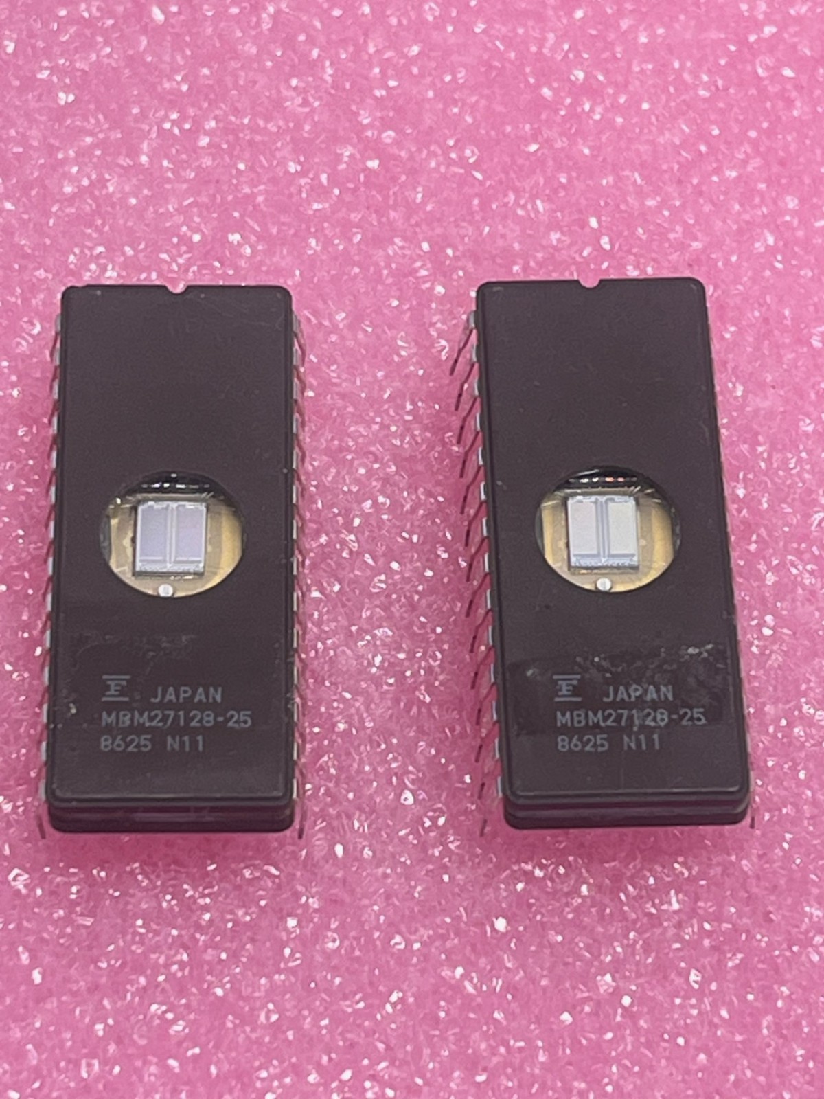 Fujitsu MBM27128-25 16KX8 UVPROM, 250NS, CQCC32 Lot of 2pcs – NEW!