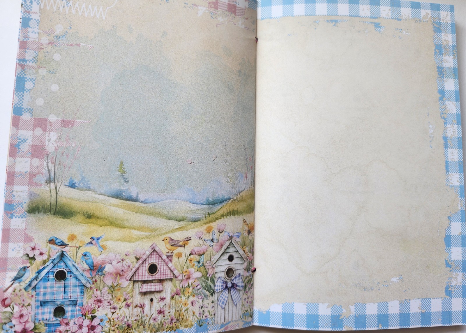 Junk Journal Booklet «COUNTRY GINGHAM» Farmhouse Cards, Pockets Ephemera 40Pg