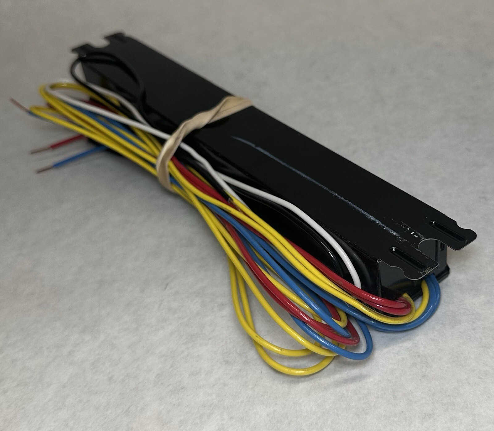 NEW (Lot of 5) Advance ICN-4P16-TLED-N LED T8 Driver, 120V to 277V, 4-Lamp
