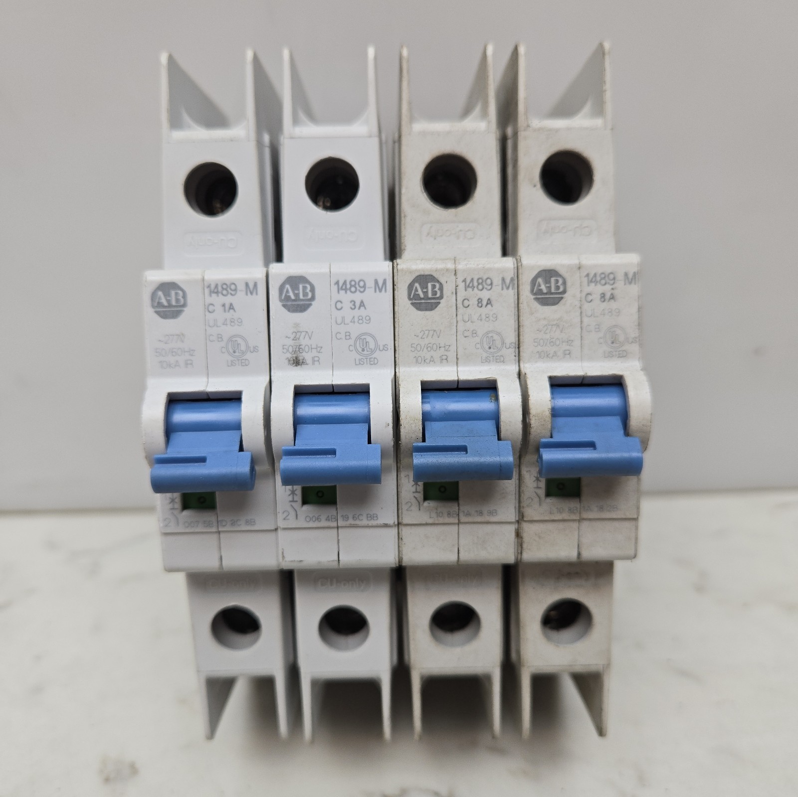 Mixed Lot of 24 Single Pole Miniature Circuit Breaker Mix of 1 to 40 Amp See Pic