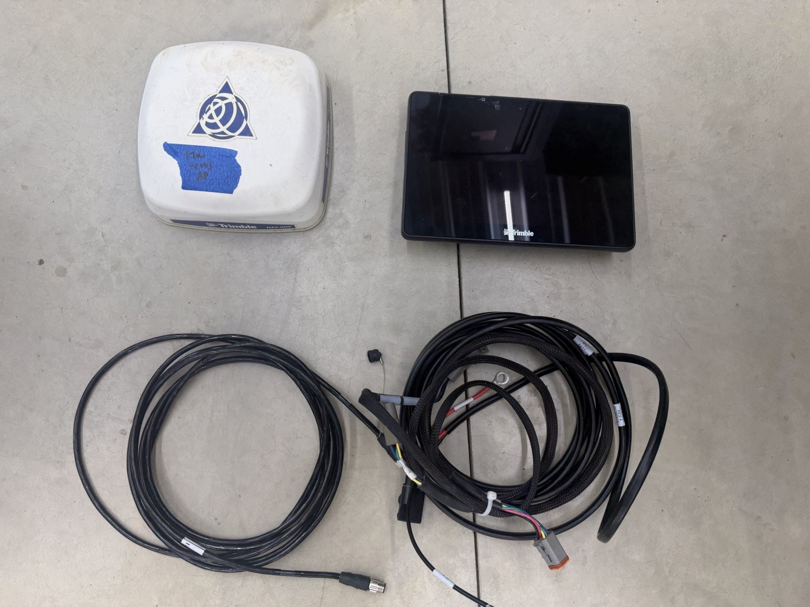2022 Trimble Gfx 750 W/ Nav900 Autopilot Unlocked
