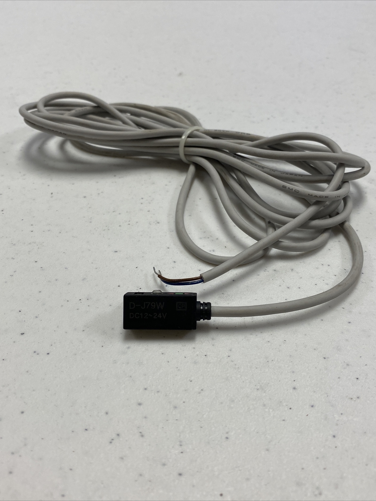 NEW SMC D-J79W AUTO PROXIMITY REED SWITCH ACTUATOR, 12-24VDC, FREE SHIPPING