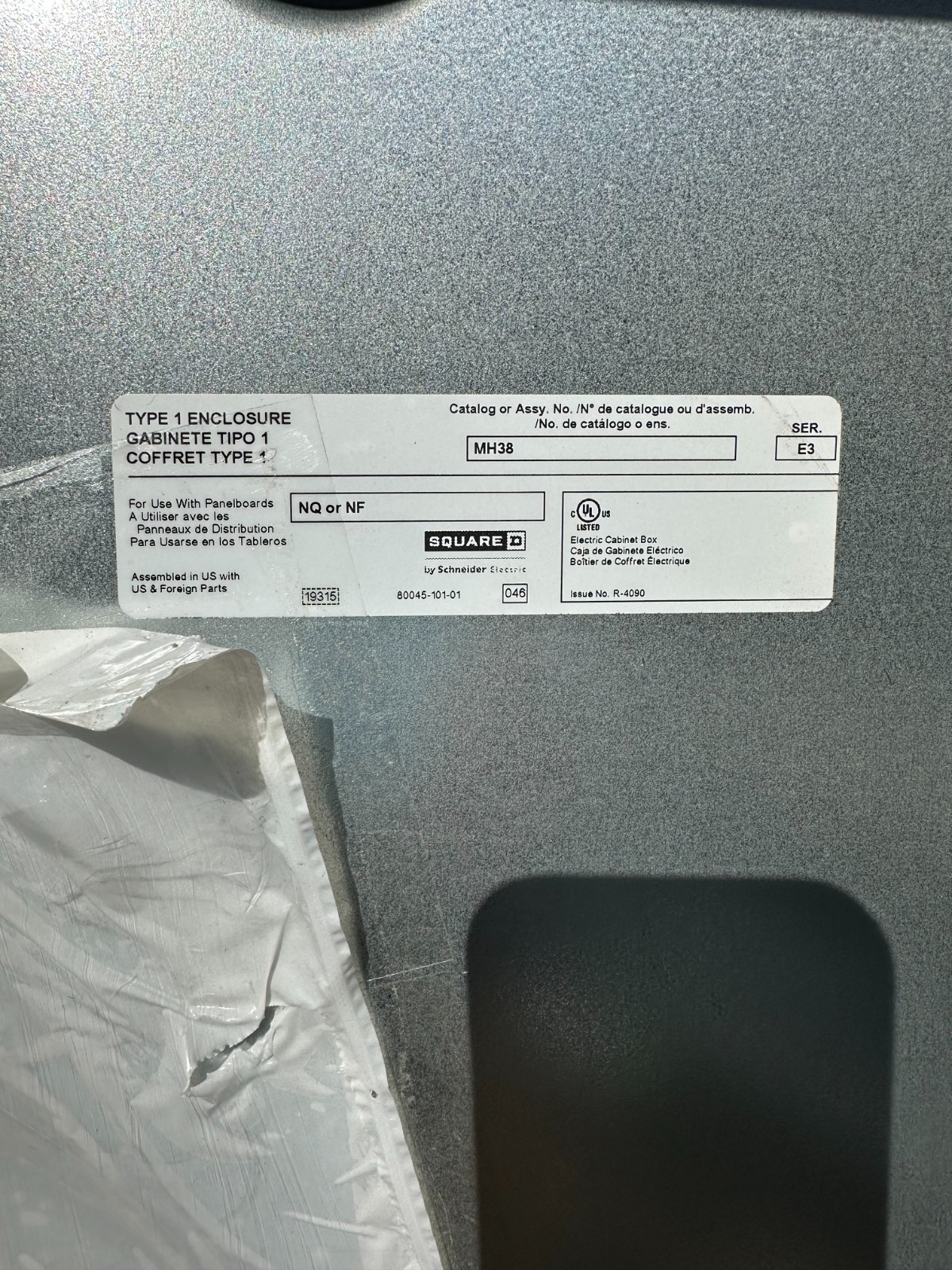 SQUARE D HCP 19385 MAIN LUG 600AMP I LINE panelboard