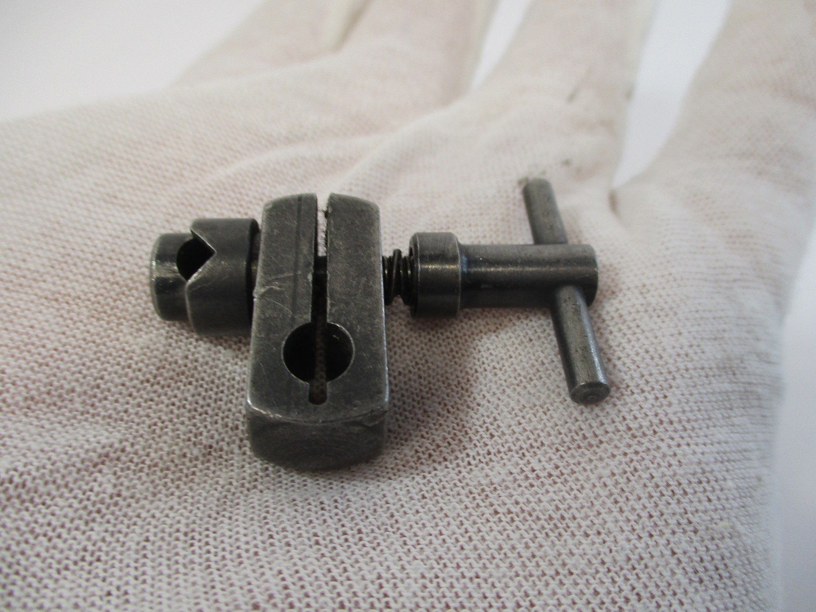 Dial Indicator SNUG Height Gage Sleeve Clamp 1/4″ Upright x 1/4″ Mount Hole VGC