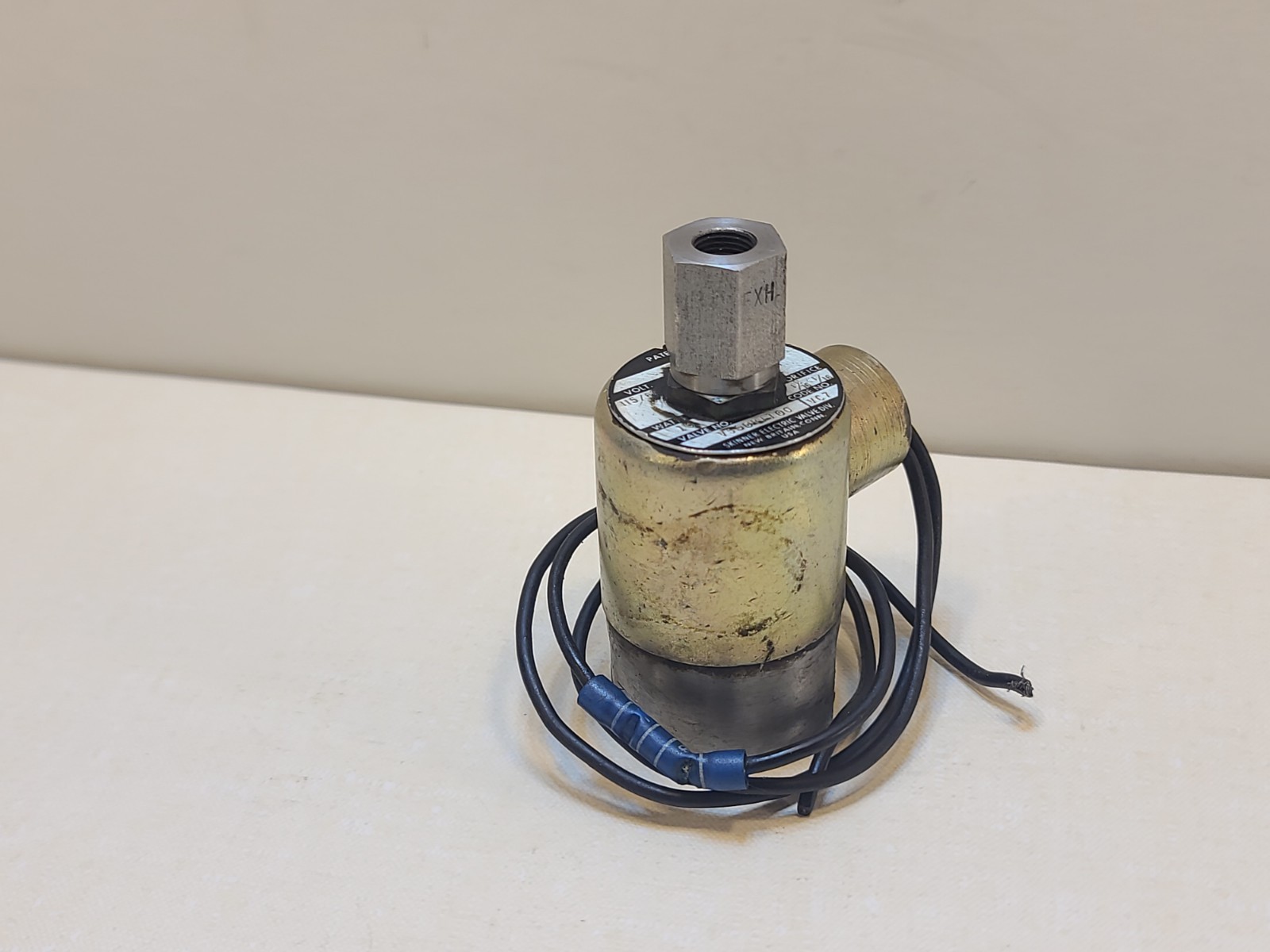 Parker Skinner V53DB1100 Pneumatic Solenoid Valve – Used